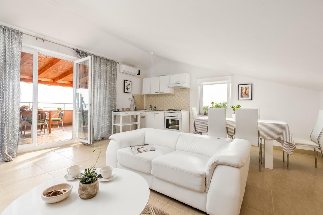 Apartament Julija Dramalj Zewnętrze zdjęcie
